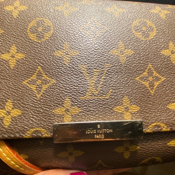 Louis Vuitton Monogram Favorite PM with strap - Picture 10 of 10